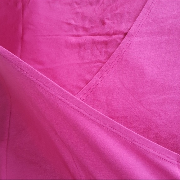 PL MOVEMENT | ✨NEW✨ T-shirt by Pink Lotus - Picture 5 of 5